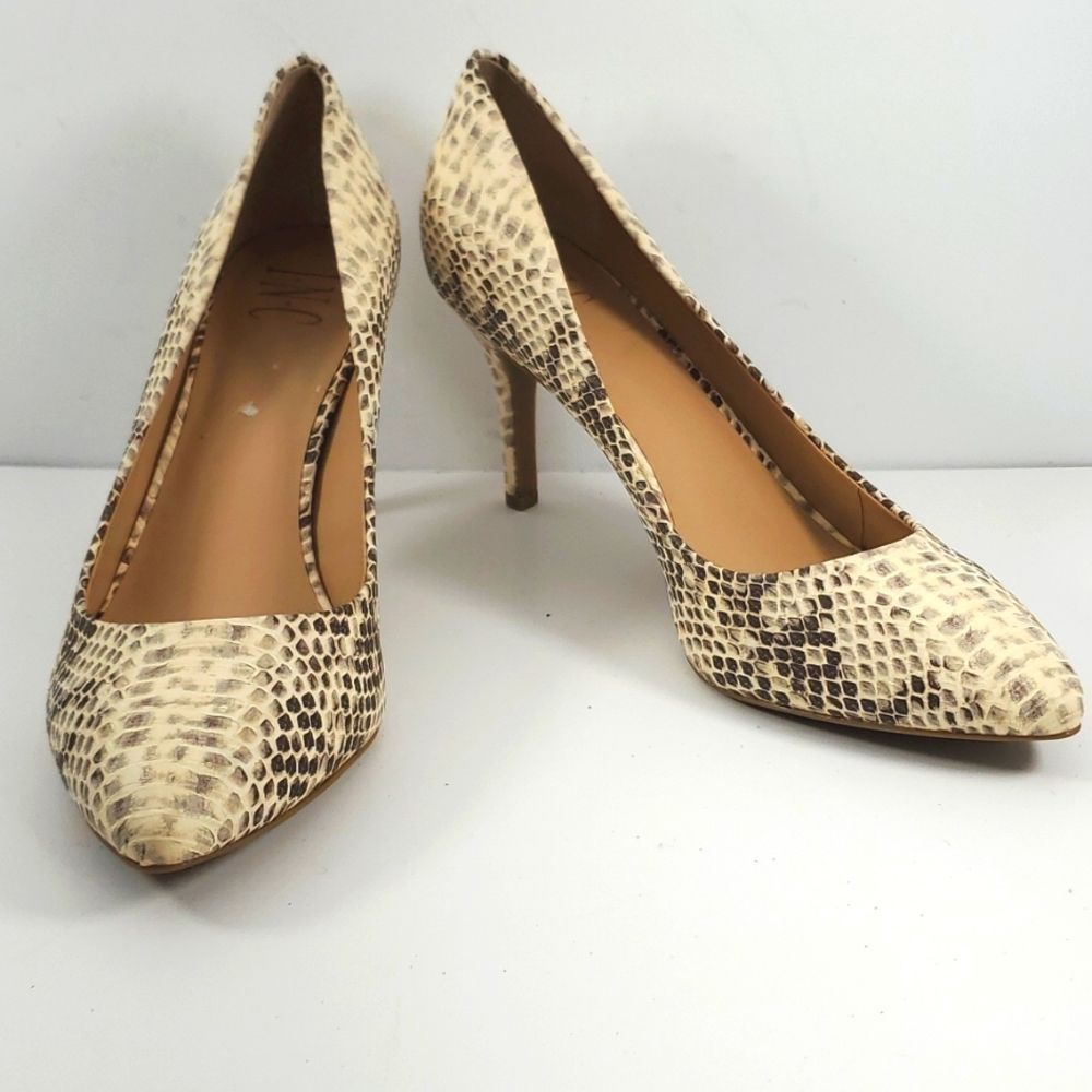 NWOT Pointed Toe Beige Snake Print by INC International Concepts Size 9.5M